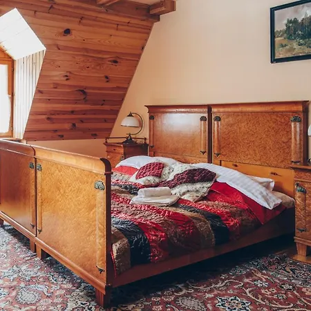 Dwor Zascianek Sarnaki