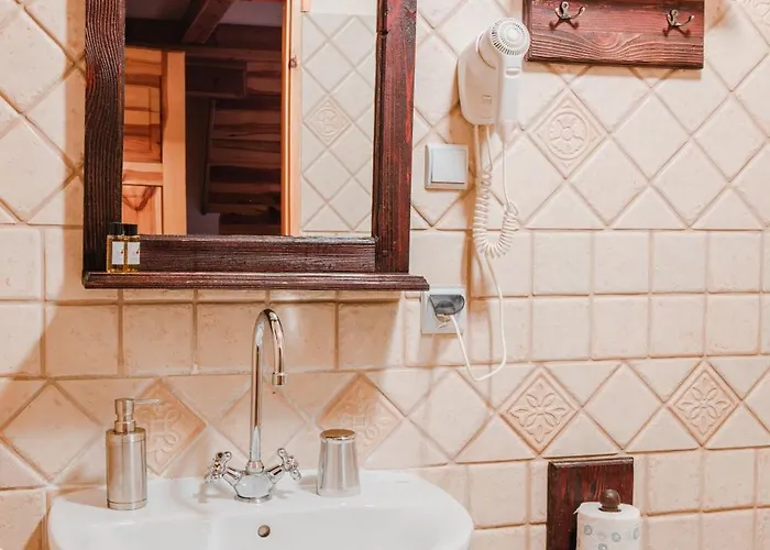 Dwor Zascianek Guest house 3*